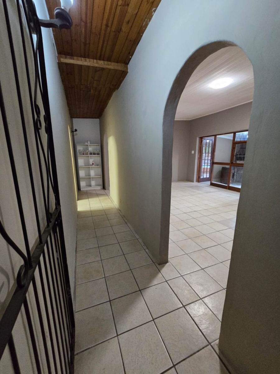 Commercial Property for Sale in Theescombe Eastern Cape